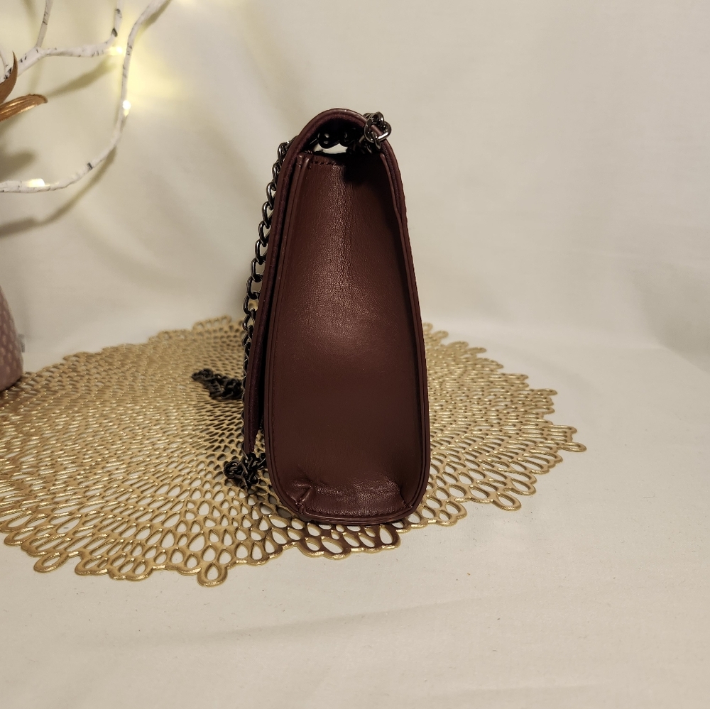 Badgley Mischka Metal Fringe Crossbody NWT - Picture 4 of 9